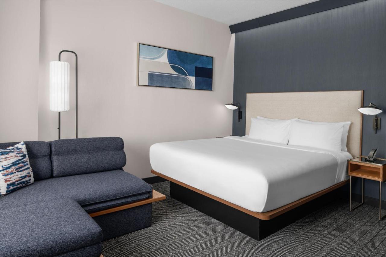 فندق Courtyard By Marriott Calgary Downtown المظهر الخارجي الصورة