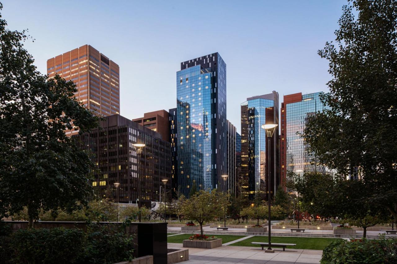 فندق Courtyard By Marriott Calgary Downtown المظهر الخارجي الصورة