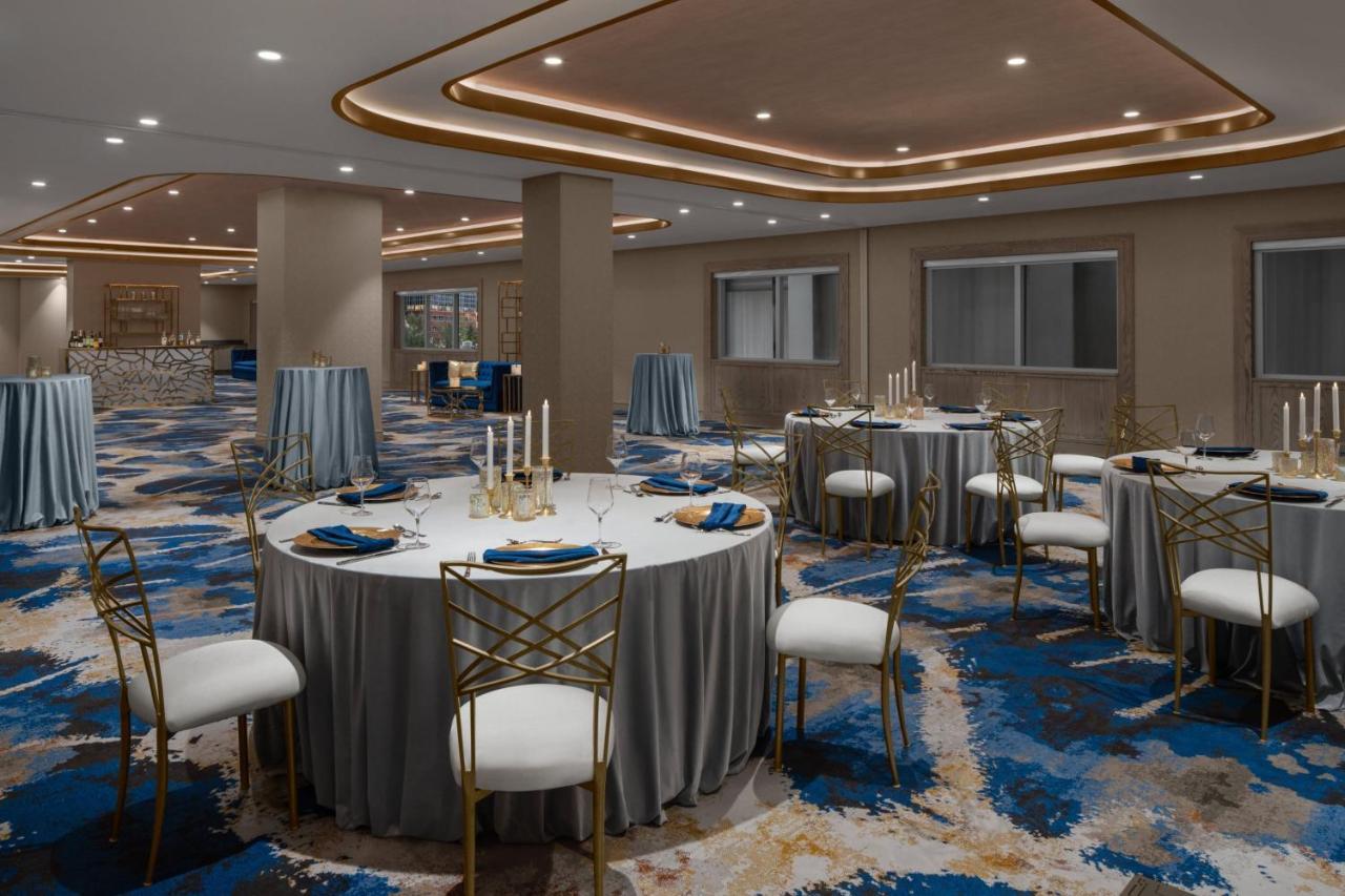 فندق Courtyard By Marriott Calgary Downtown المظهر الخارجي الصورة